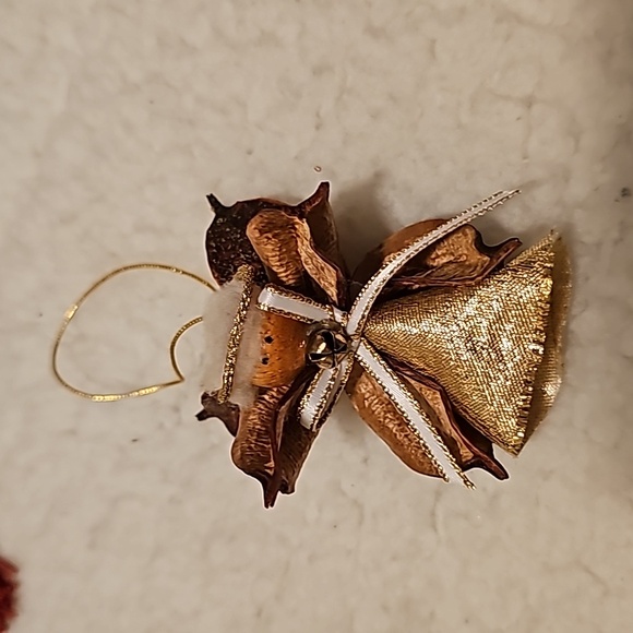 Vintage Lot of 5 Various Ornaments - Angels, Tree, Pillow, Manger Scene - Picture 5 of 6